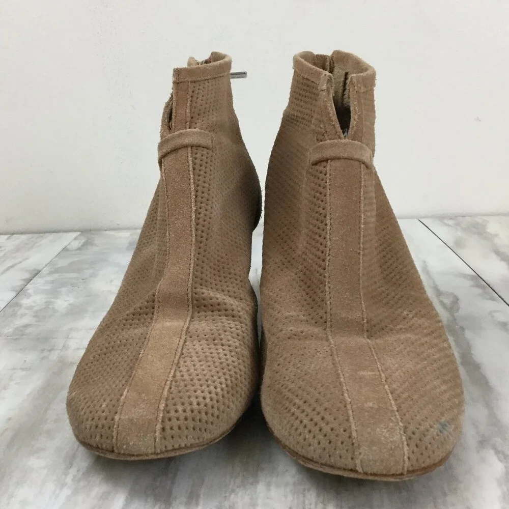 Aquatalia Tan Booties 8